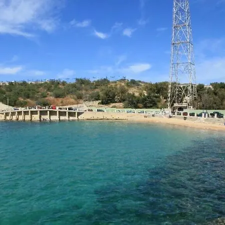 Charming Seafront House In Kalkara *
